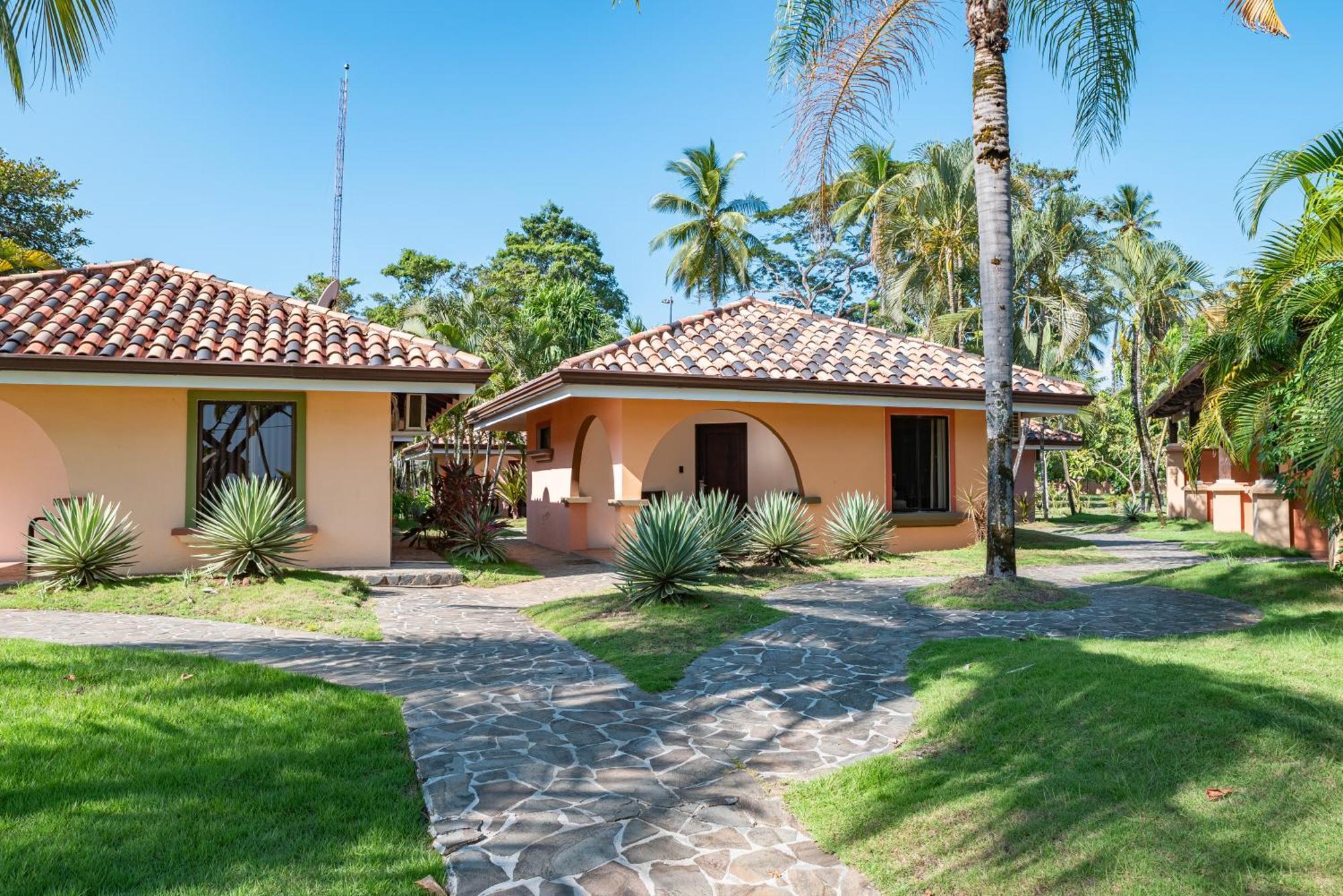 Sunset Del Mar Beach Resort Эстерильос-Эсте Экстерьер фото