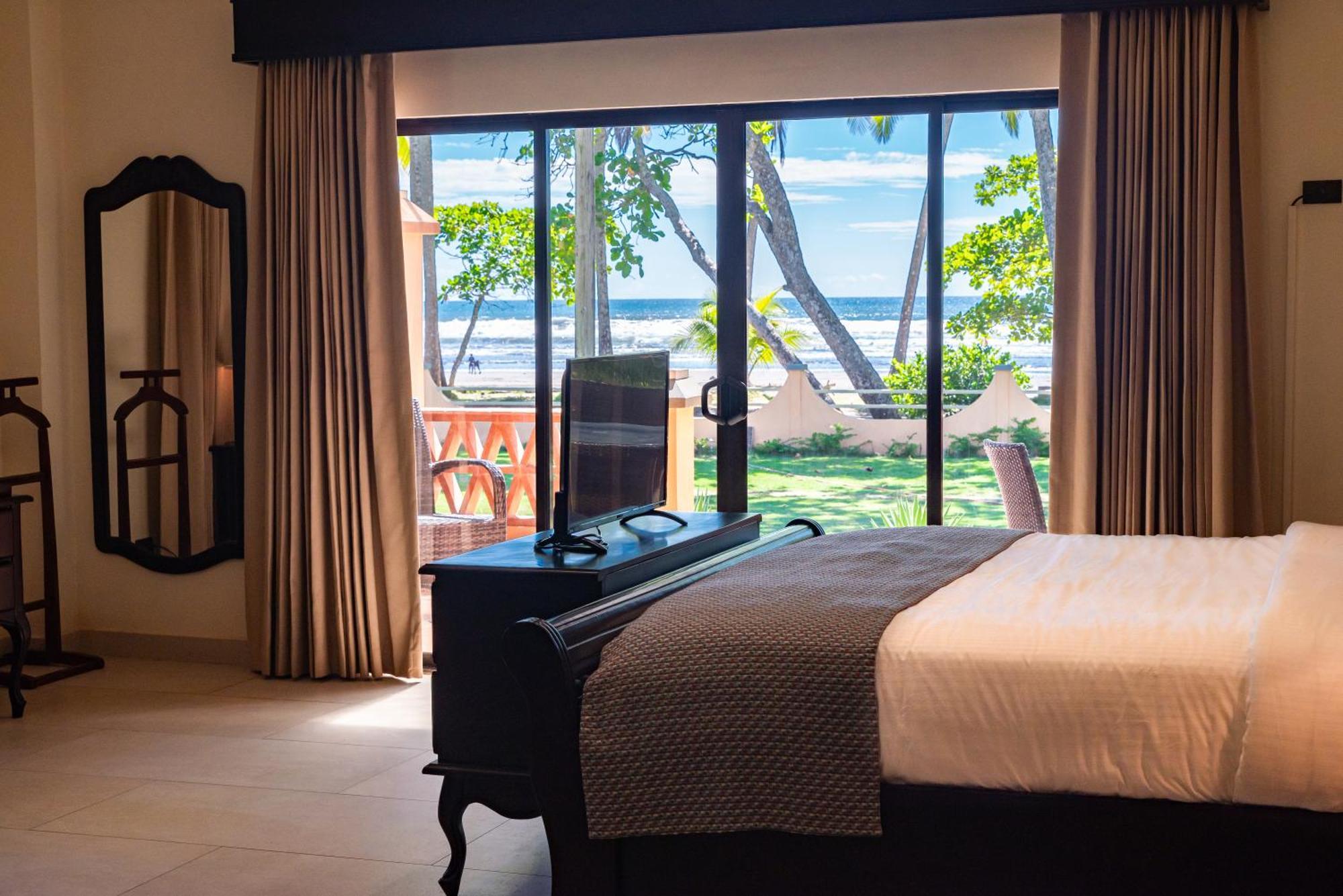 Sunset Del Mar Beach Resort Эстерильос-Эсте Экстерьер фото