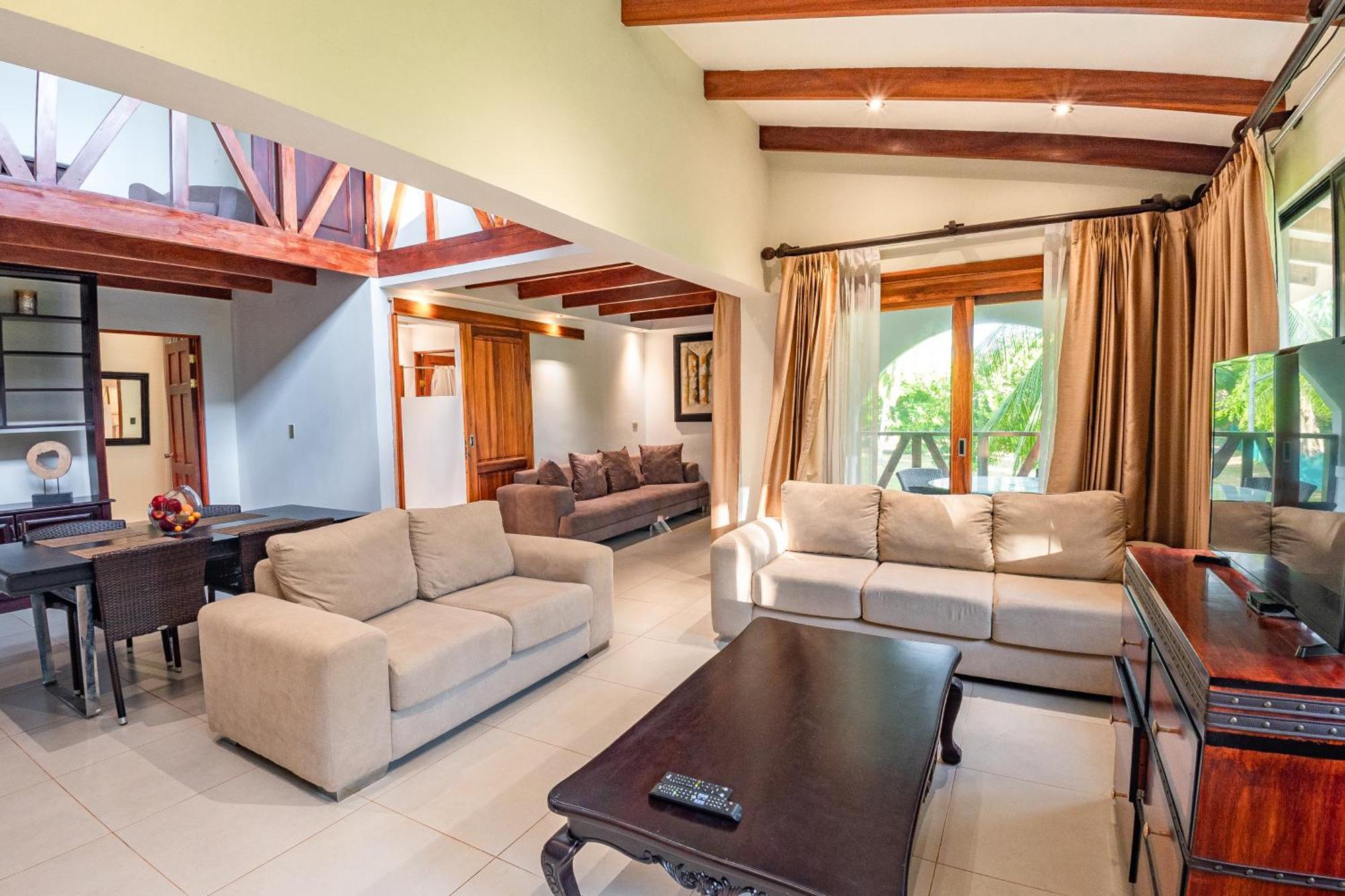 Sunset Del Mar Beach Resort Эстерильос-Эсте Экстерьер фото