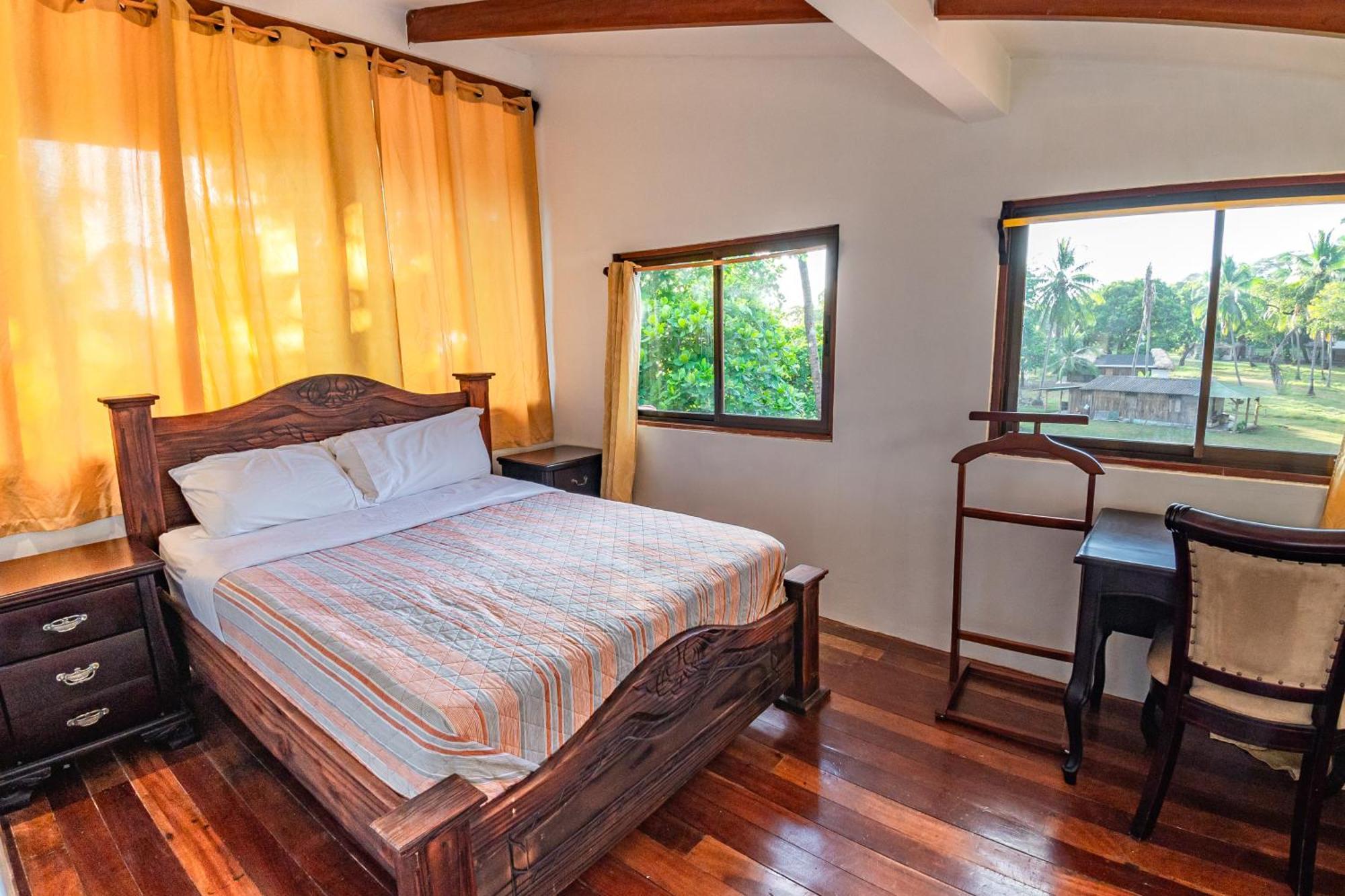 Sunset Del Mar Beach Resort Эстерильос-Эсте Экстерьер фото