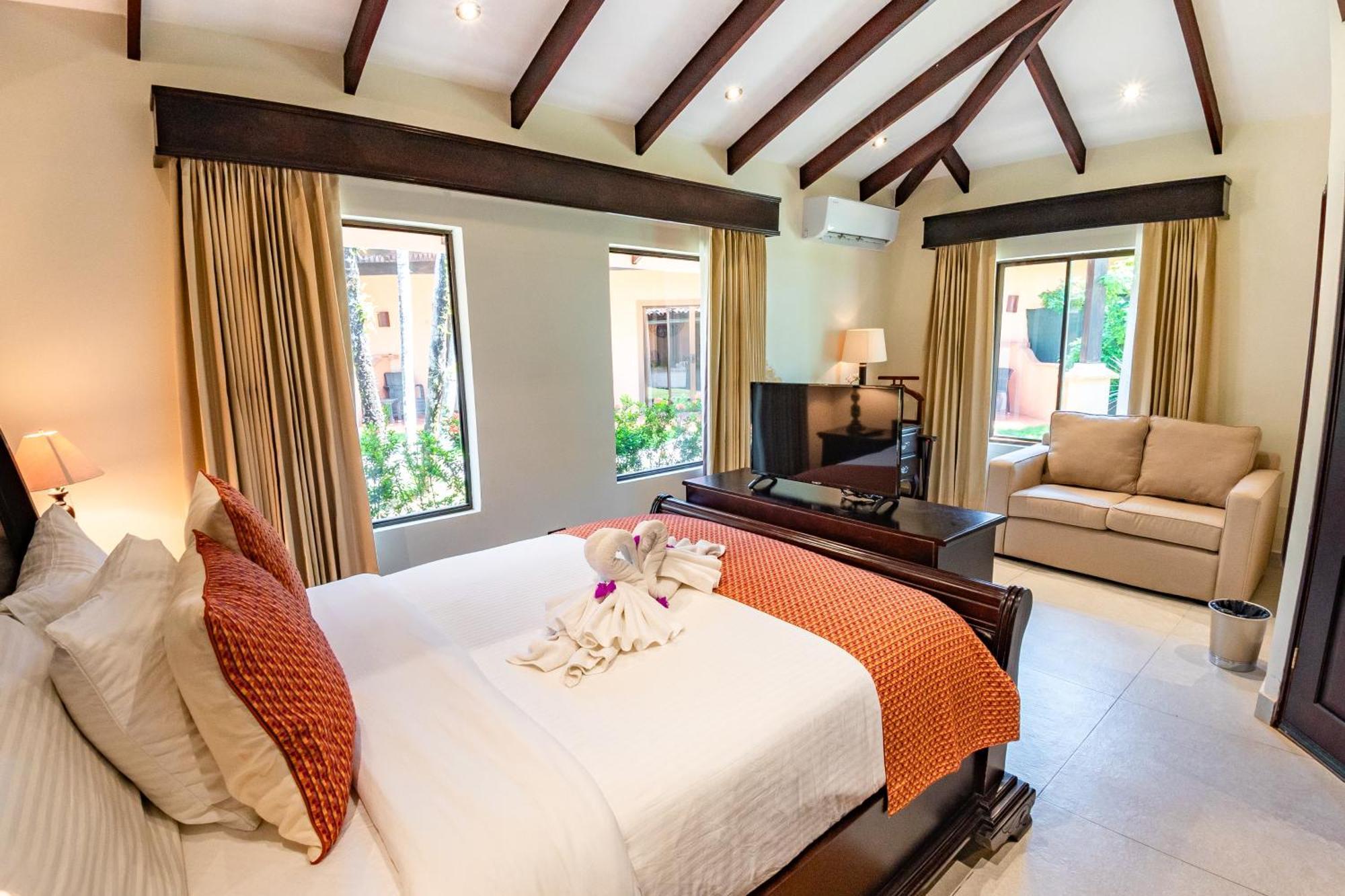 Sunset Del Mar Beach Resort Эстерильос-Эсте Экстерьер фото