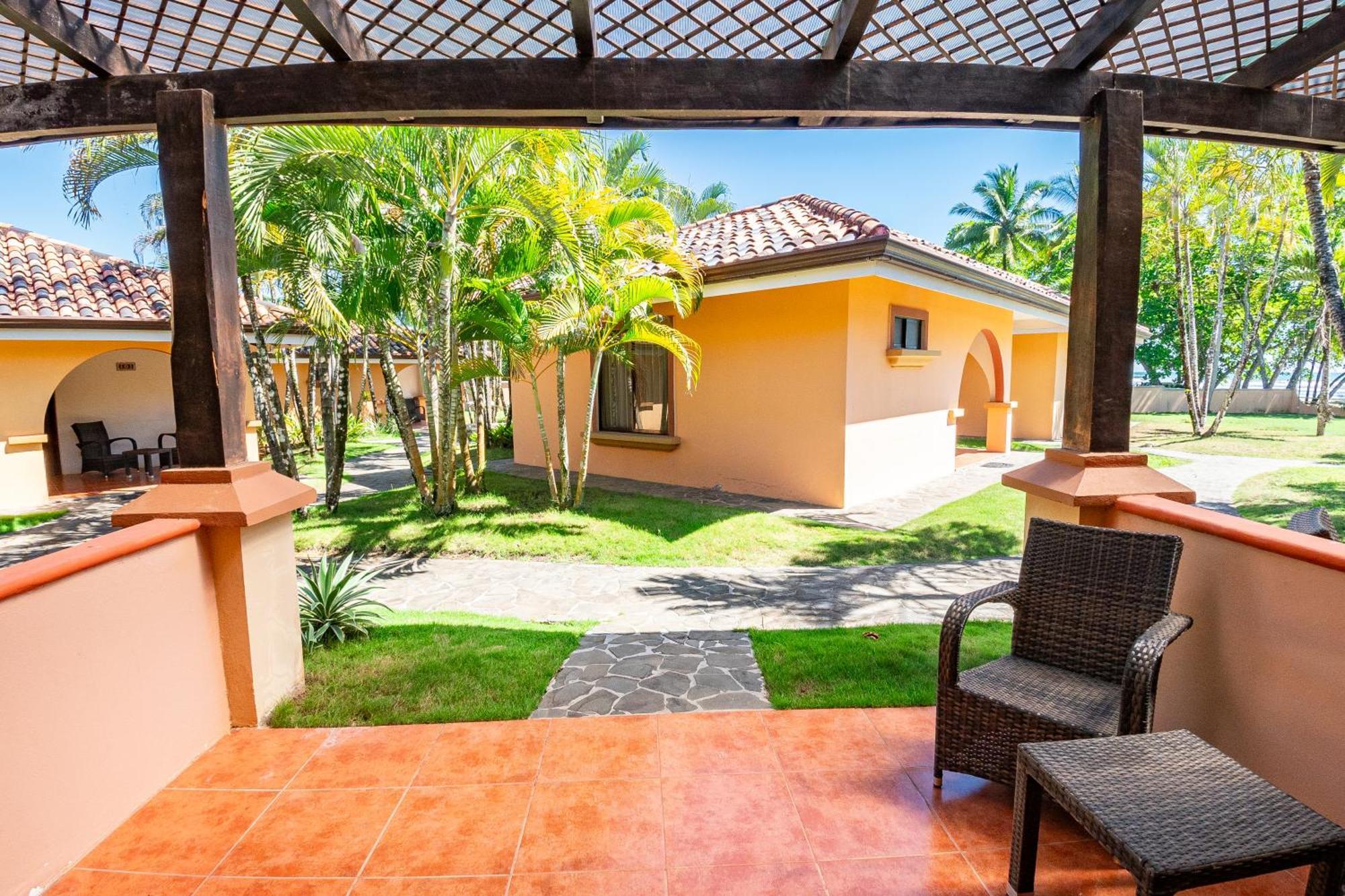 Sunset Del Mar Beach Resort Эстерильос-Эсте Экстерьер фото