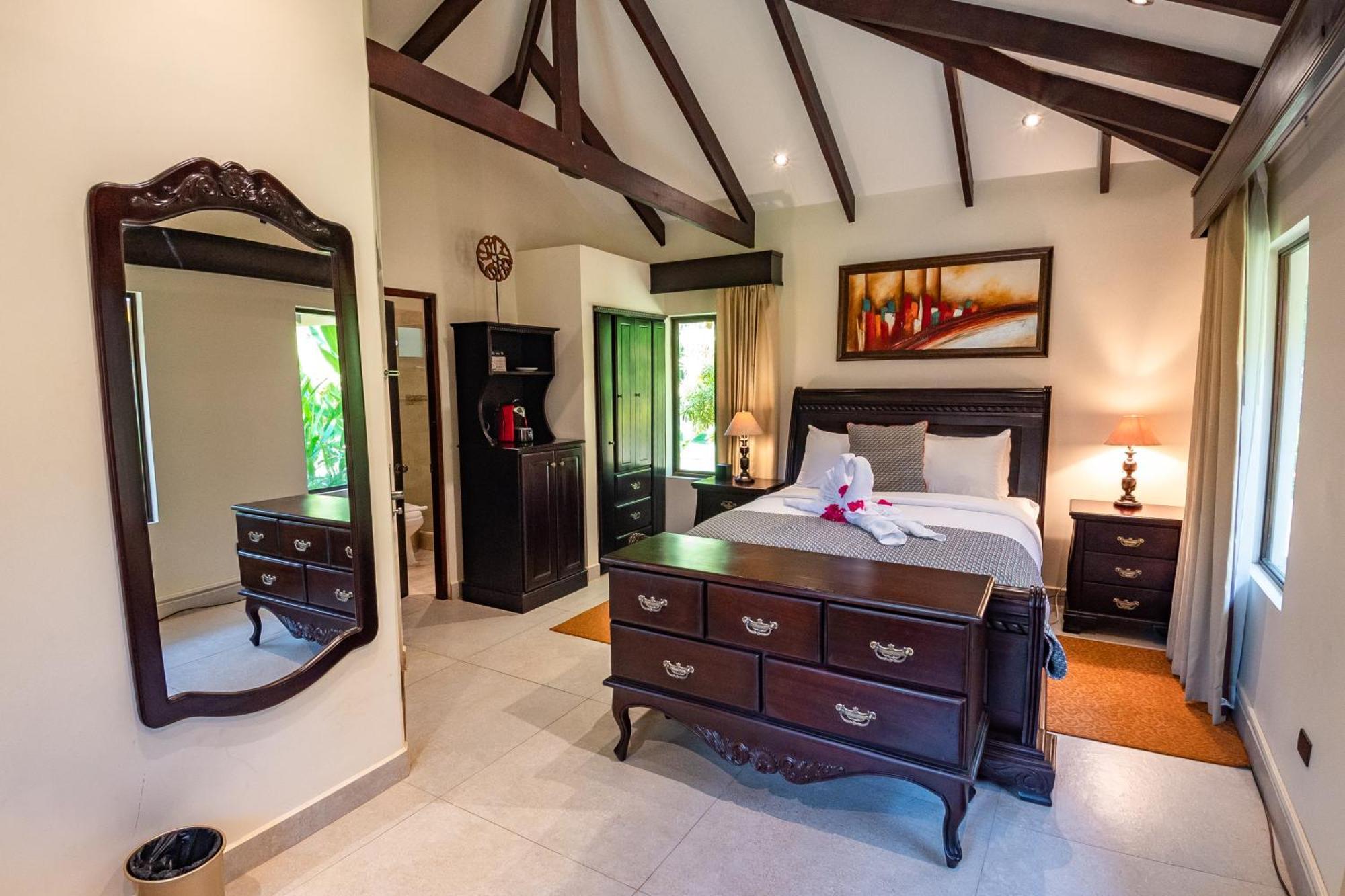 Sunset Del Mar Beach Resort Эстерильос-Эсте Экстерьер фото