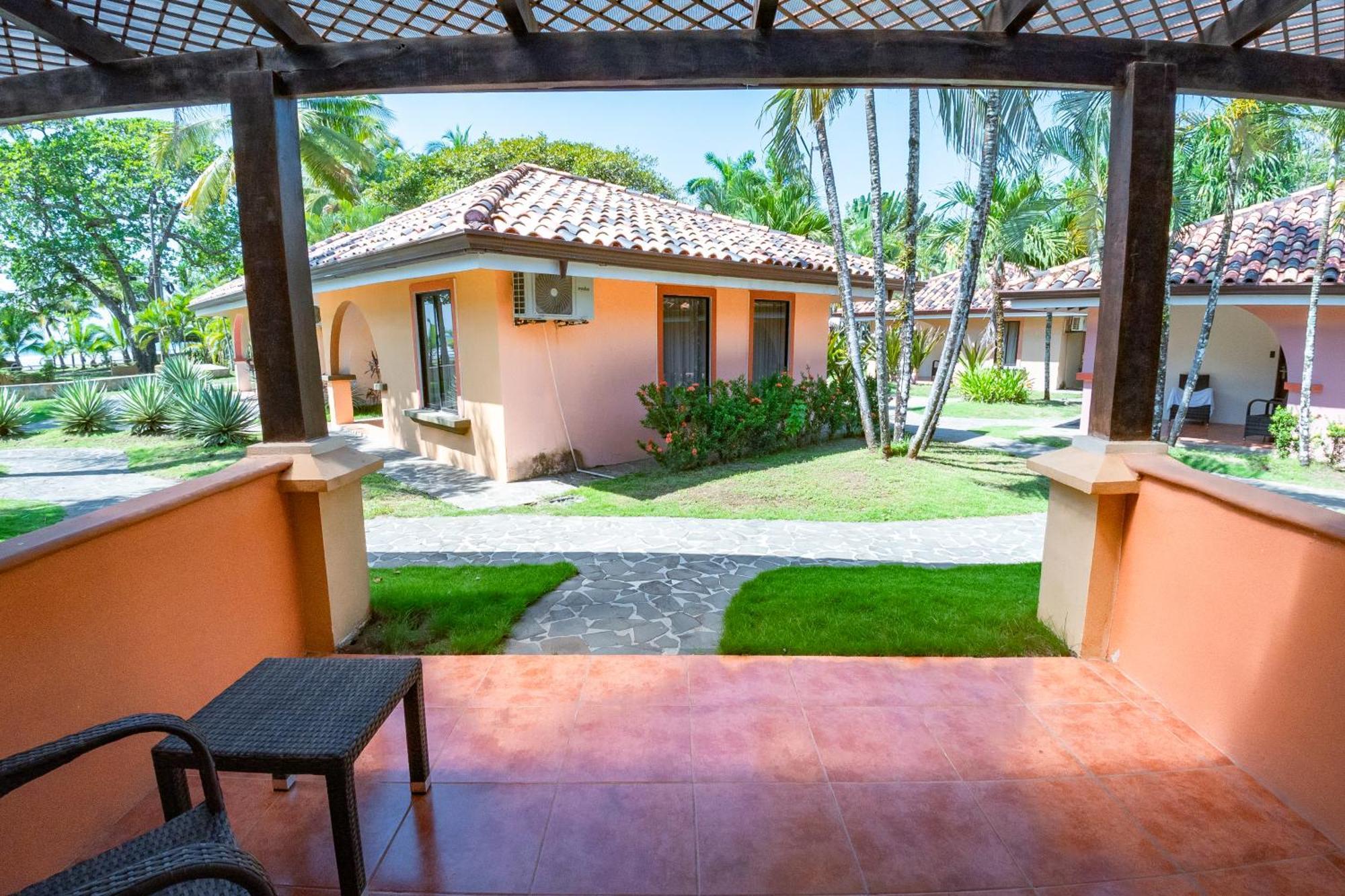 Sunset Del Mar Beach Resort Эстерильос-Эсте Экстерьер фото