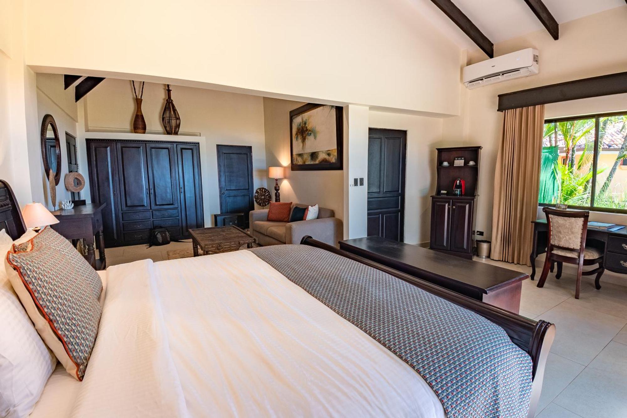 Sunset Del Mar Beach Resort Эстерильос-Эсте Экстерьер фото