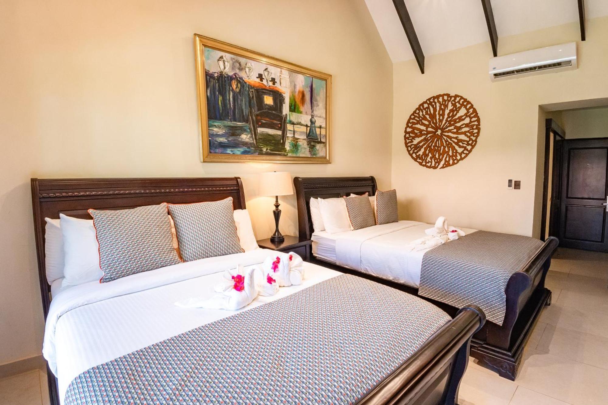 Sunset Del Mar Beach Resort Эстерильос-Эсте Экстерьер фото
