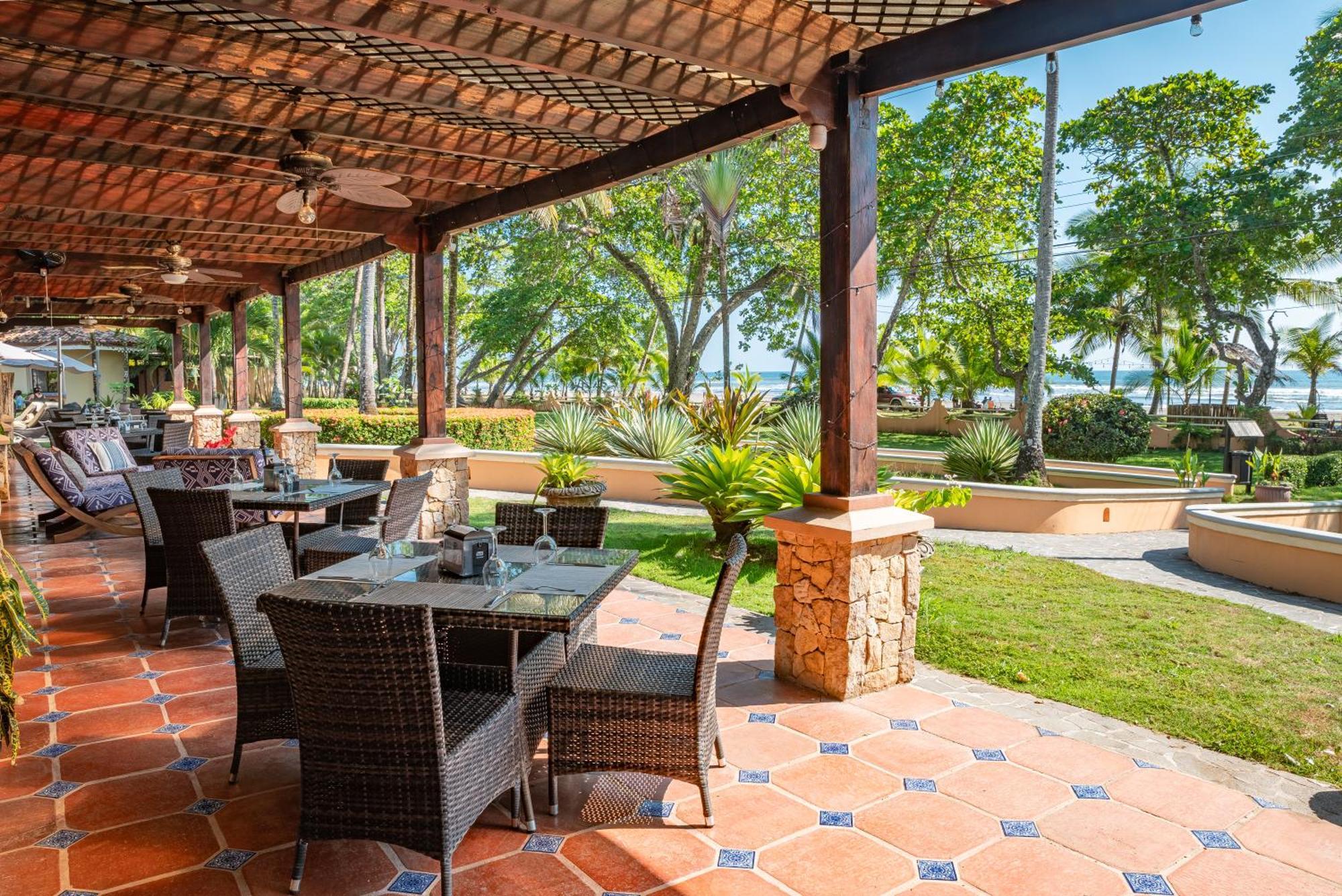Sunset Del Mar Beach Resort Эстерильос-Эсте Экстерьер фото